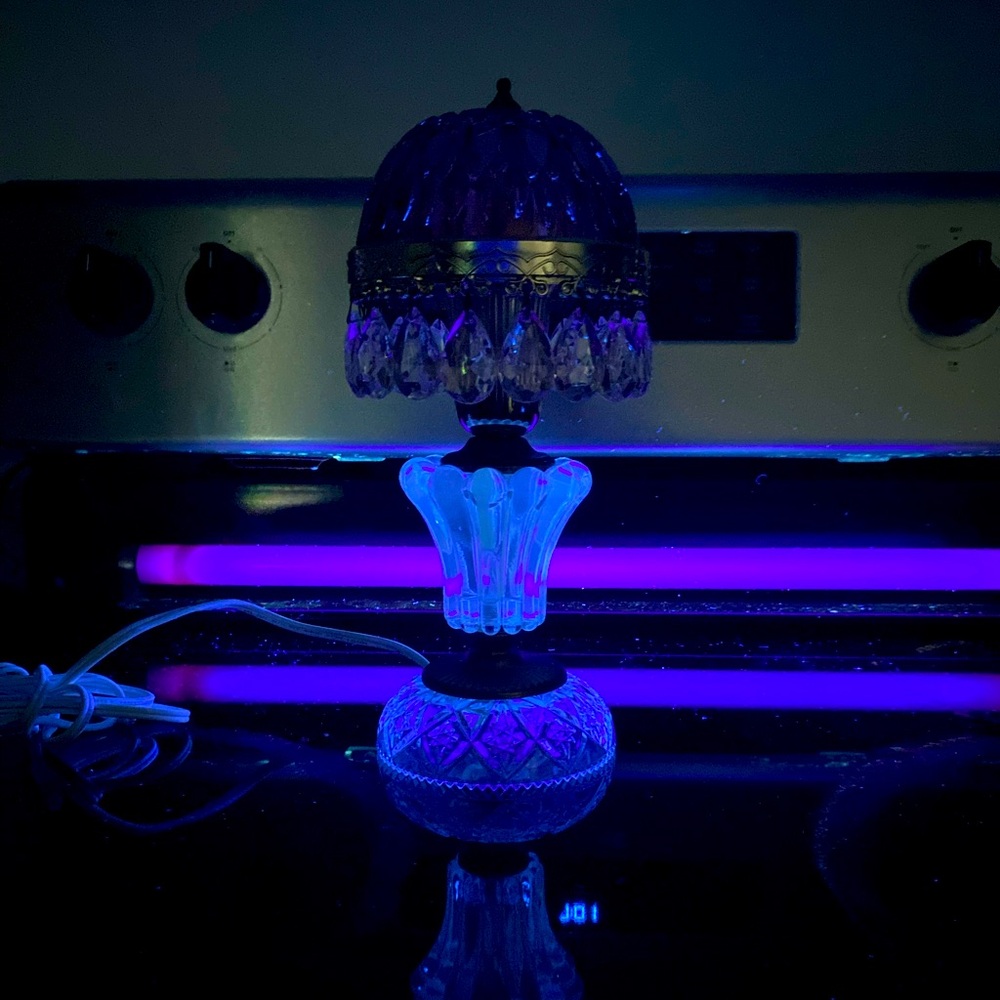 Vintage Michelotti Crystal Cranberry Boudoir Parlor Lamp Prisms Holland Org. Tag